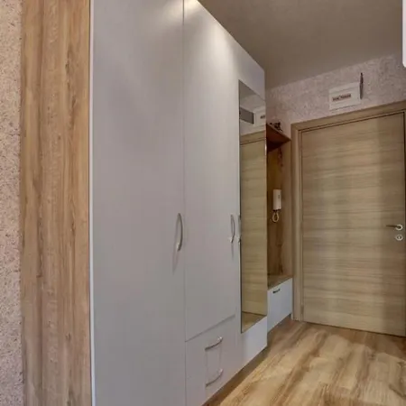 студио дани Apartment *
